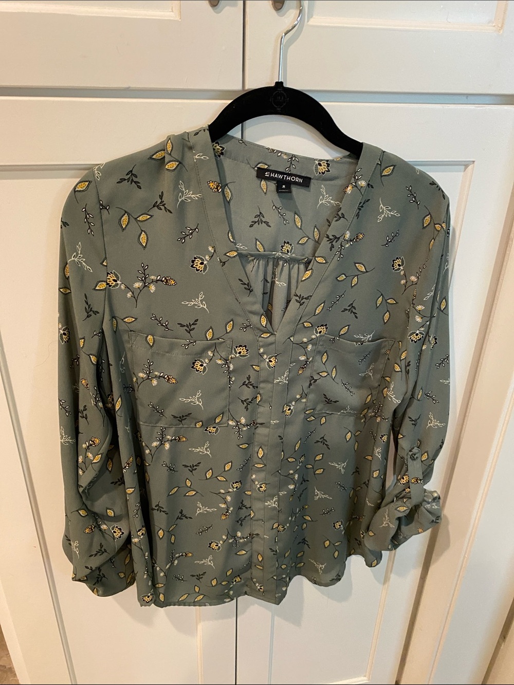 41 Hawthorn Sage Green Floral Split-Neck Tab sleeve blouse